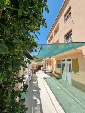 Apartments with a parking space Split - 14051